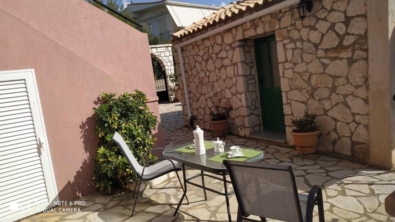Sofias Cottage Razata Argostoli Exterior foto